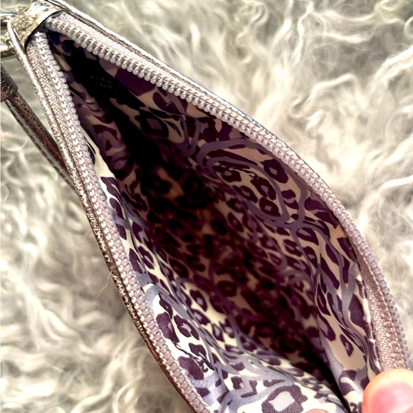 Coach Poppy Wristlet - Picture 4 of 4